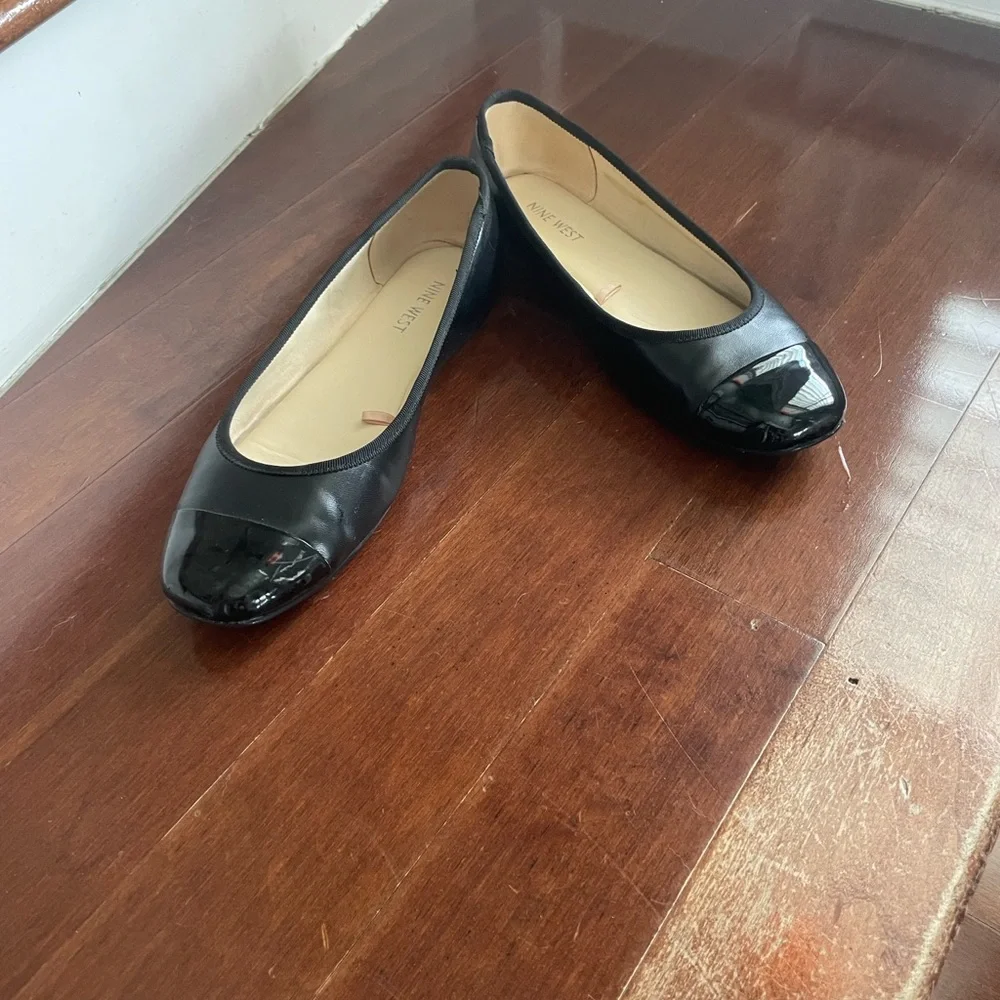 Nine West Black Women's Leather Ballet Flats with Patent Cap Toe